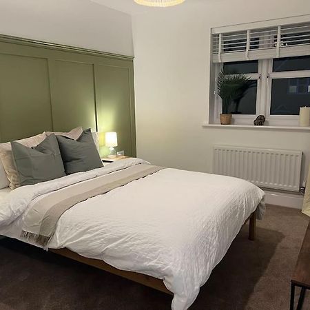 Stunning Home In Astley Tyldesley Buitenkant foto